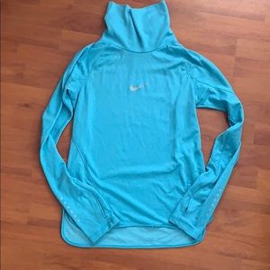 Nike Dri-fit Sx small long sleeve